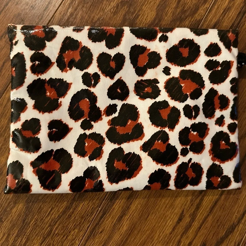 Posh Posh! Brighton Cheetah Zipper Pouch
